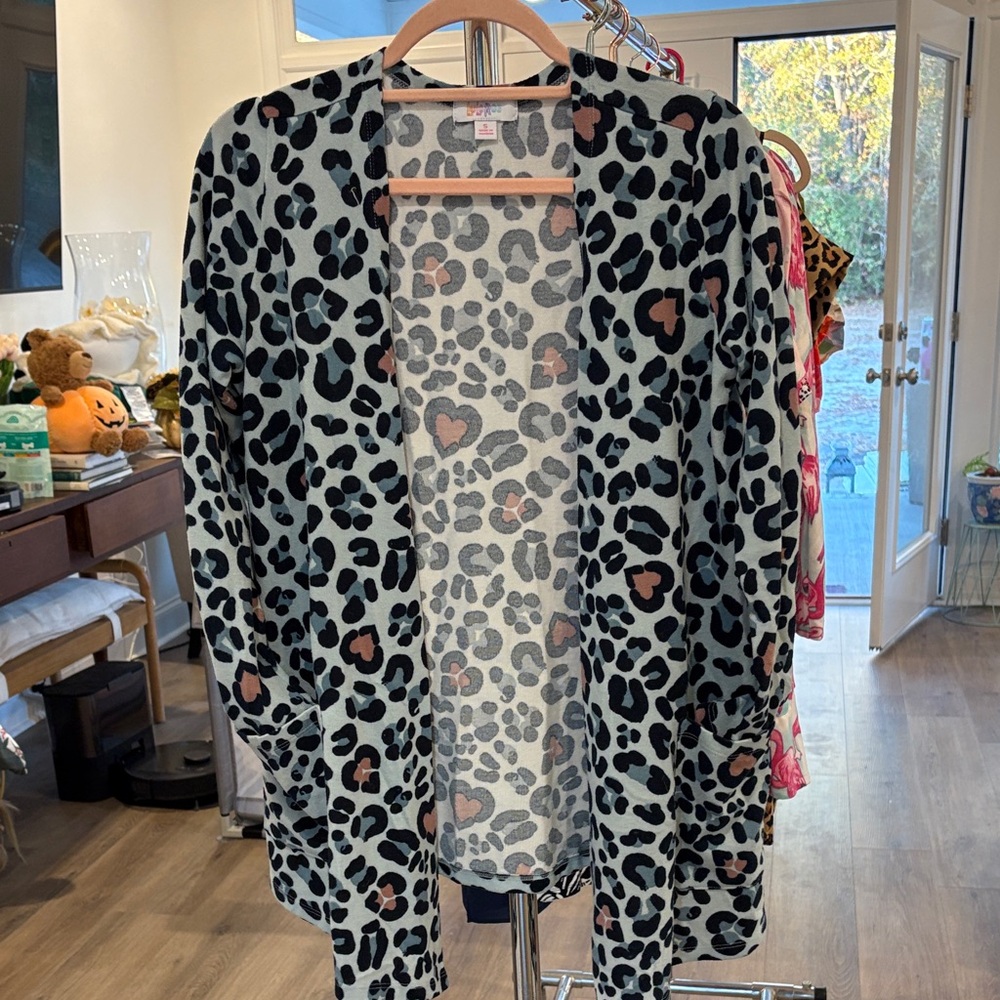 LuLaRoe Gray and Black Patterned Cardigan